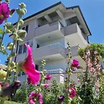 дъбрава Guest house 3*