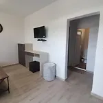 Guest house дъбрава 3*