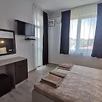 дъбрава Guest house Sinemoretz