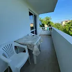 дъбрава Guest house Sinemoretz