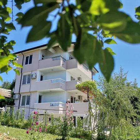 Casa de hóspedes дъбрава