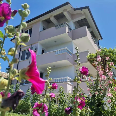 дъбрава Casa de hóspedes 3*