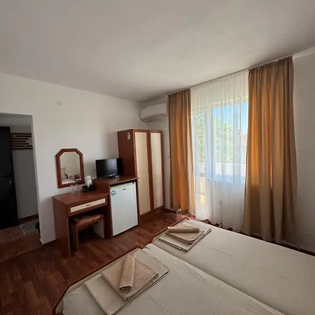 Casa de hóspedes дъбрава Sinemoretz