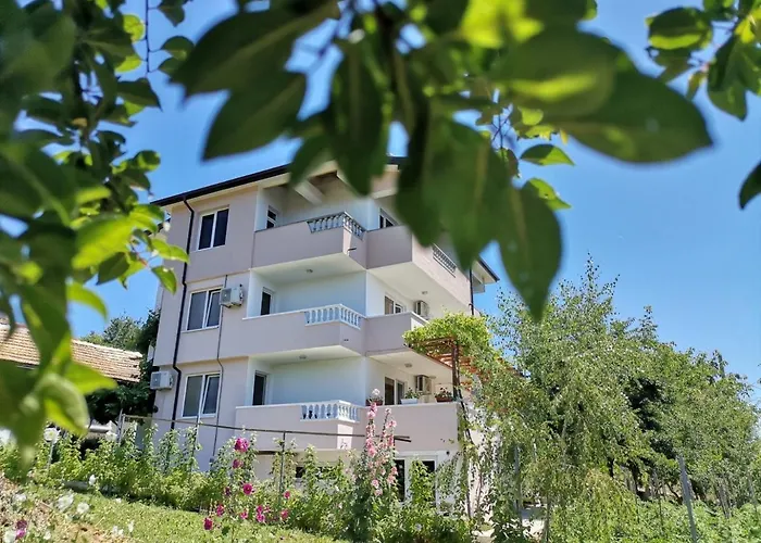 Vendégház дъбрава